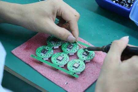 u=351025545，998947946&fm=23&gp=0