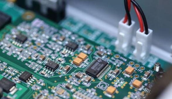 一場疫情下來改變了華為公司的電子元件供應鏈